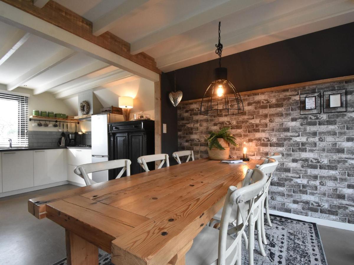 Balmy Holiday Home In Tuitjenhorn With Fenced Garden Εξωτερικό φωτογραφία