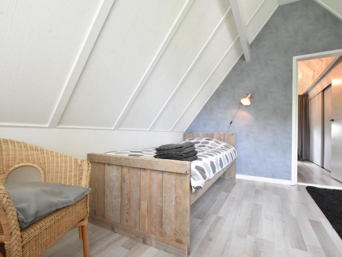Balmy Holiday Home In Tuitjenhorn With Fenced Garden Εξωτερικό φωτογραφία