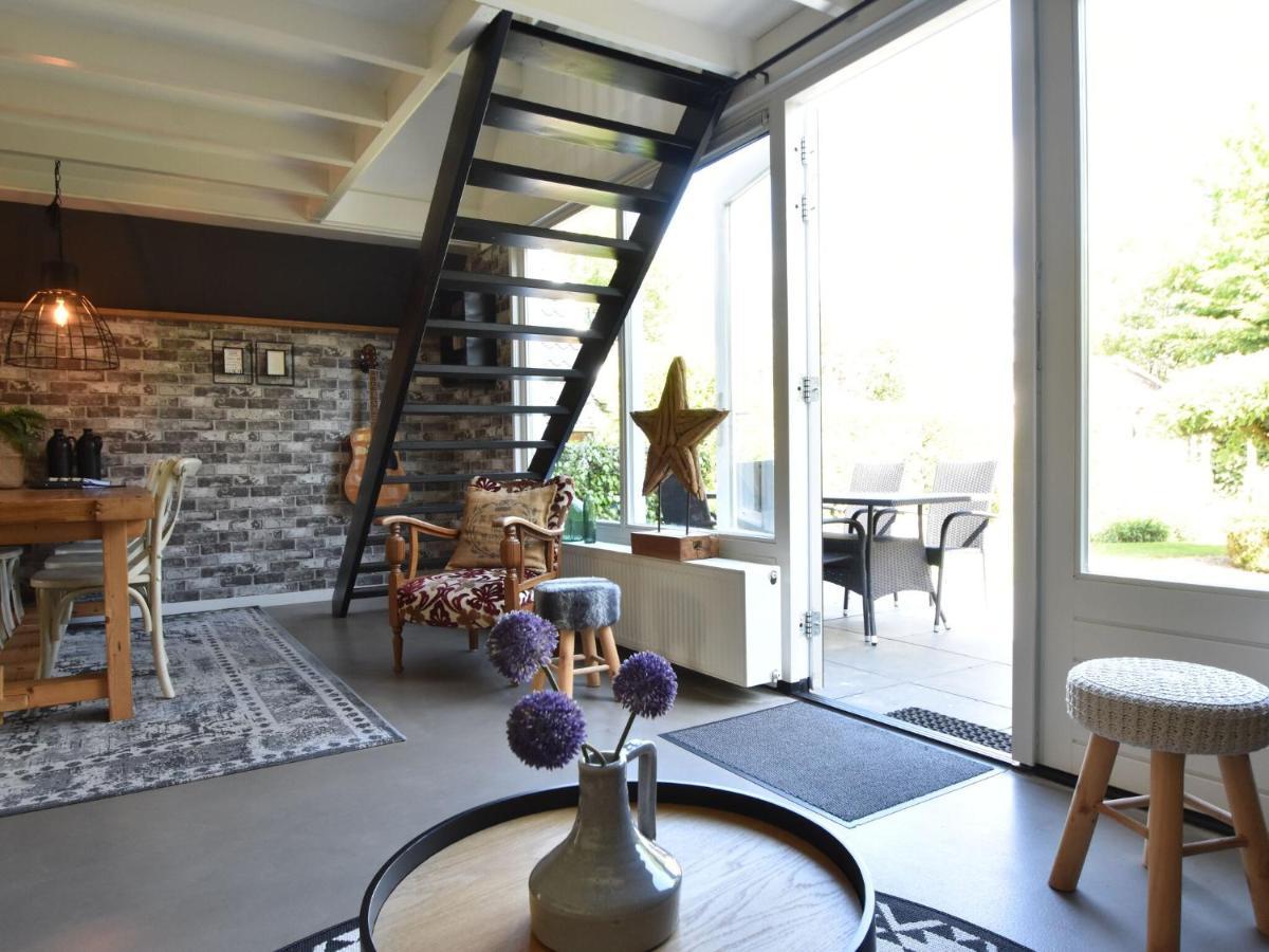 Balmy Holiday Home In Tuitjenhorn With Fenced Garden Εξωτερικό φωτογραφία